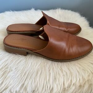 Universal Thread Brown Mule Flats 8.5